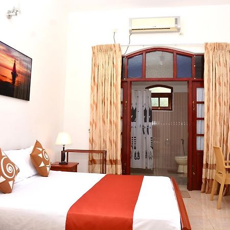 Robi Garden Villa Negombo Exterior foto