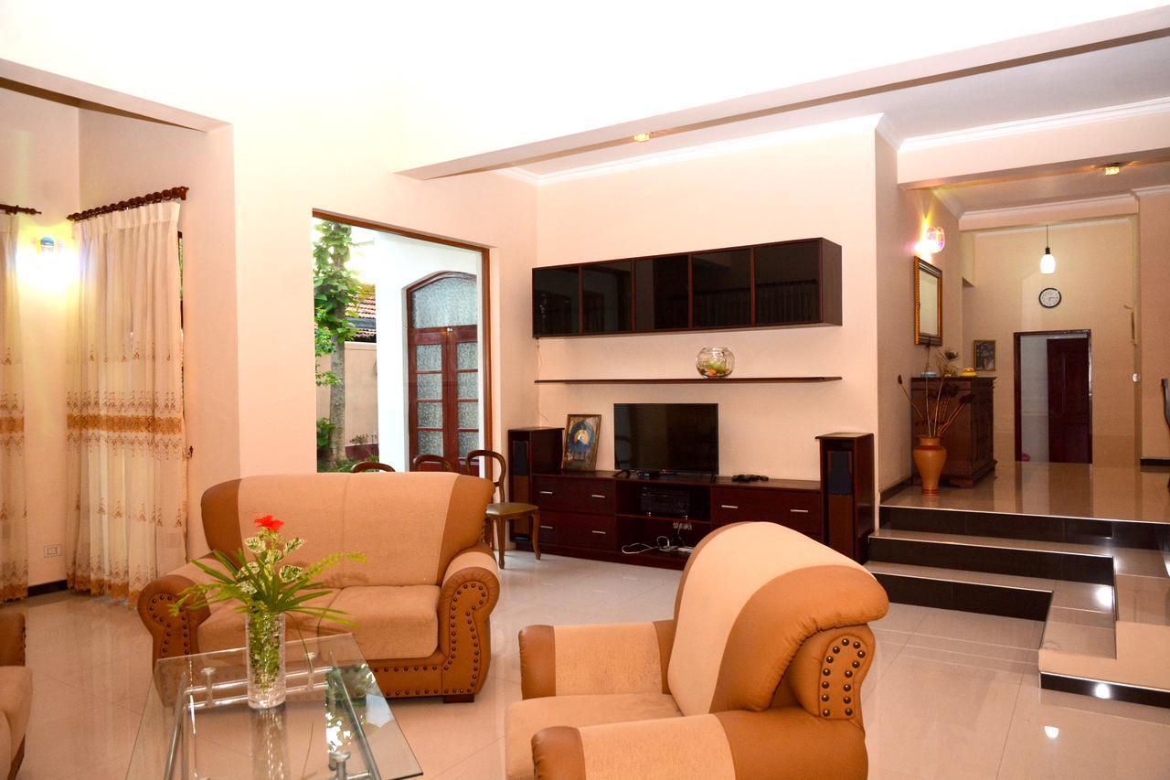 Robi Garden Villa Negombo Exterior foto