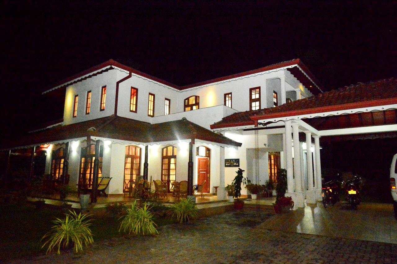 Robi Garden Villa Negombo Exterior foto